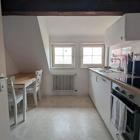 Daire Triple In A Historic Half-timbered House *